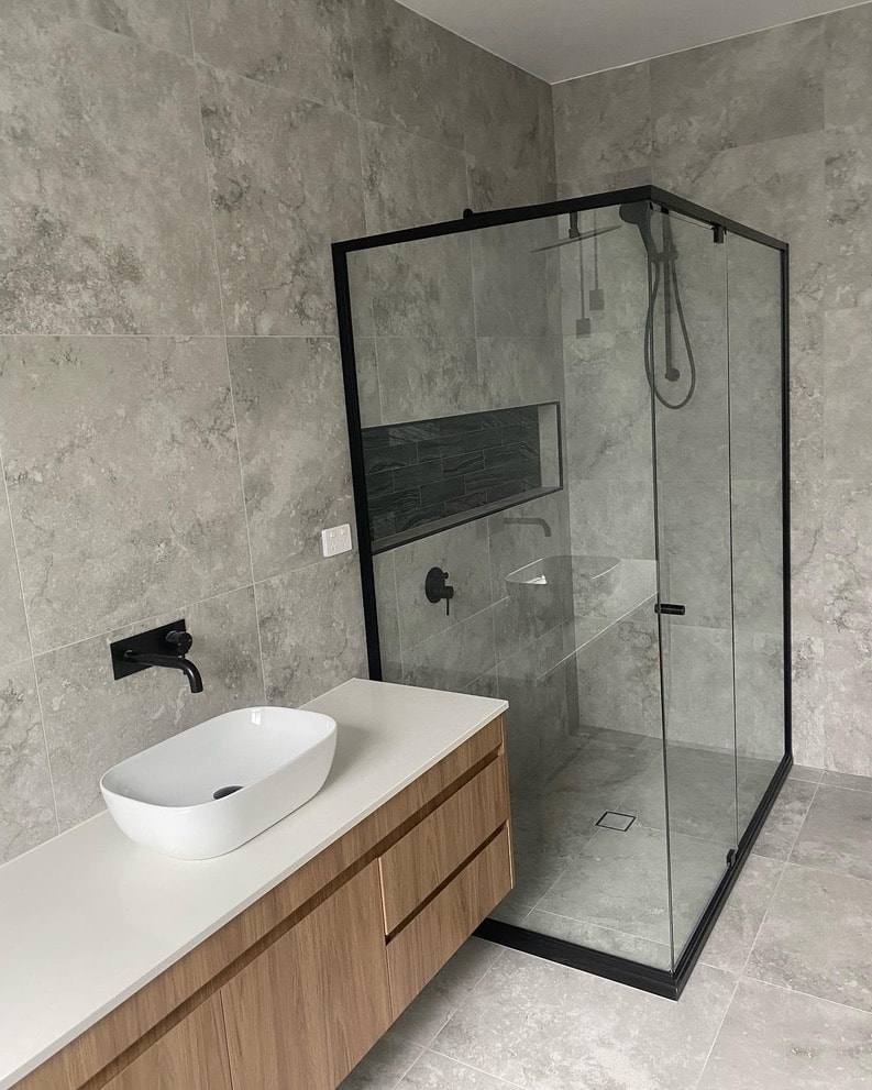 Semi Frameless Screen